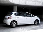 Peugeot 208 5-Door 2012 года